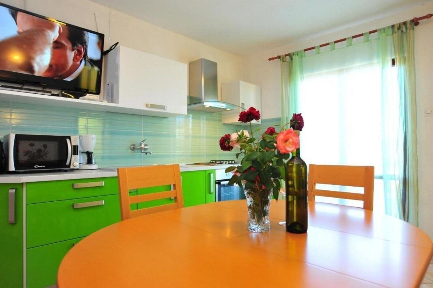 Apartments Ljilja 宁 外观 照片